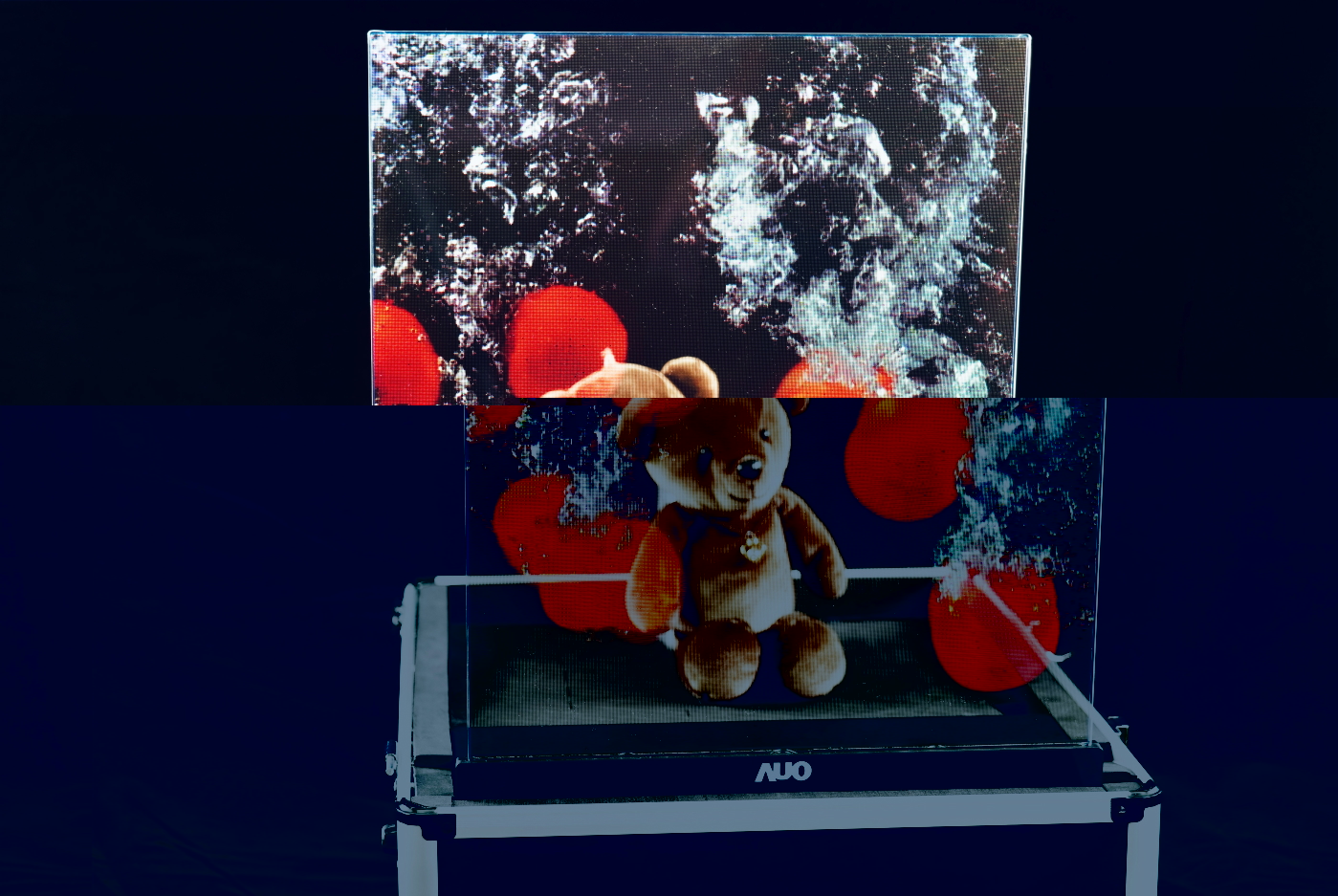 友達領先研發Micro LED透明顯示器，具備高穿透、低繞射、高亮度、可拼接之特性，可應用於智慧移動、智慧零售、商業展示等多元場域