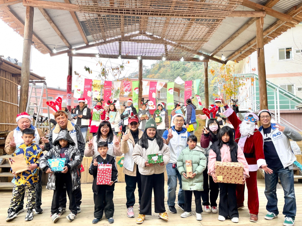 友達永續基金會號召「圓夢計畫」行動連續23年，由同仁凝聚內部愛心與資源送往偏鄉，累積為逾萬名兒童圓夢，實踐友達共創共好的永續精神。