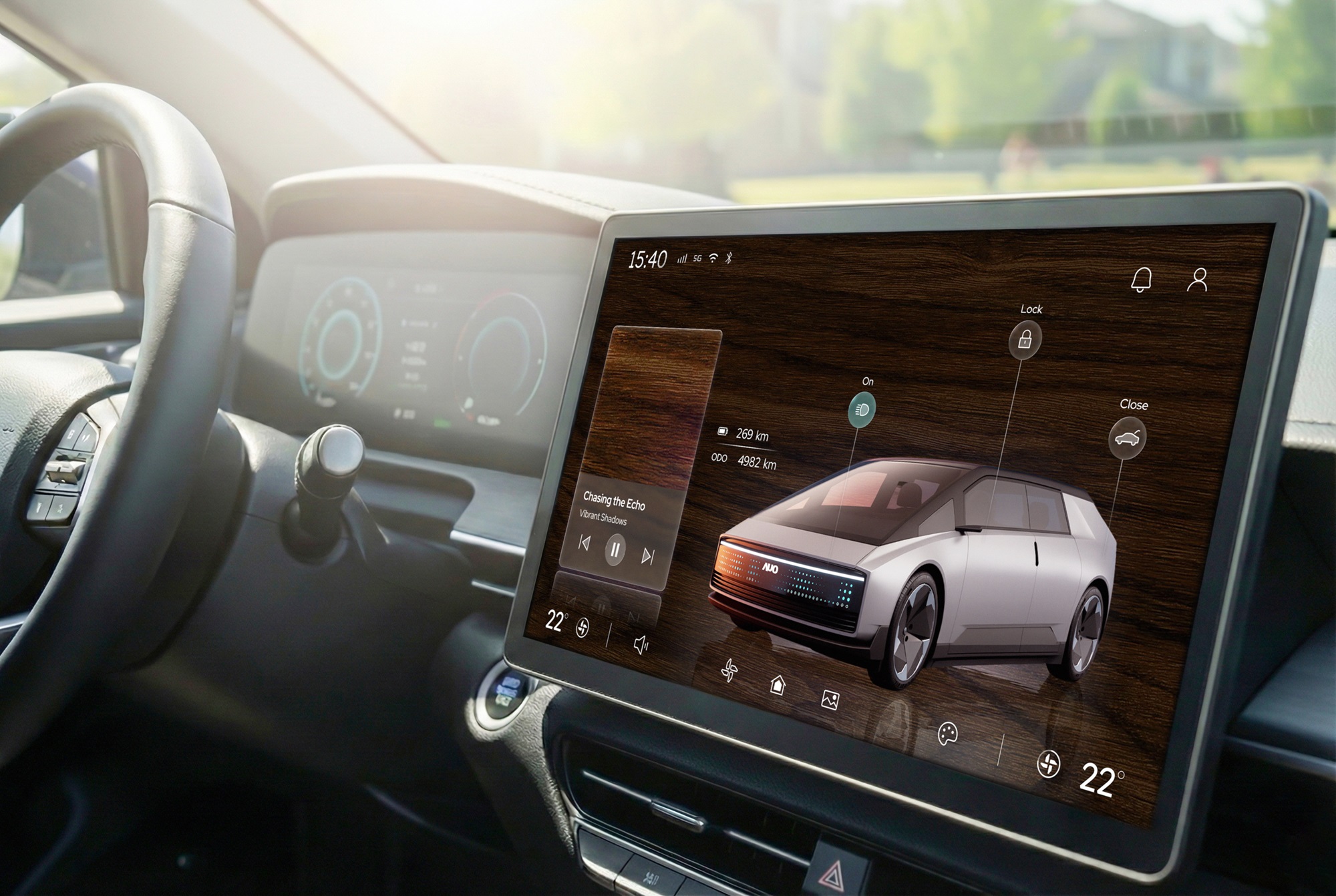 友達光電五度蟬連科睿唯安全球百大創新機構，在顯示科技、智慧移動與垂直場域相關領域布局研發與專利先機。圖為友達在智慧移動領域，將先進顯示技術應用於座艙的駕駛與中控區域